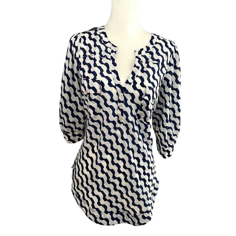 41 Hawthorn White and Blue 3/4 Sleeve Top Medium
